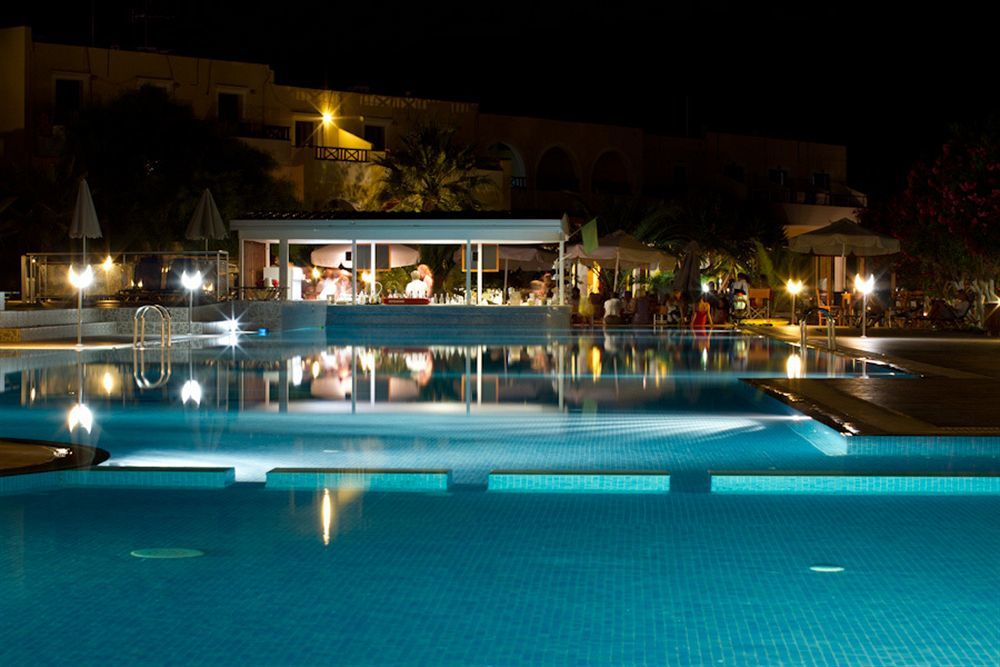 Langley Resort Almirida Bay Exterior photo