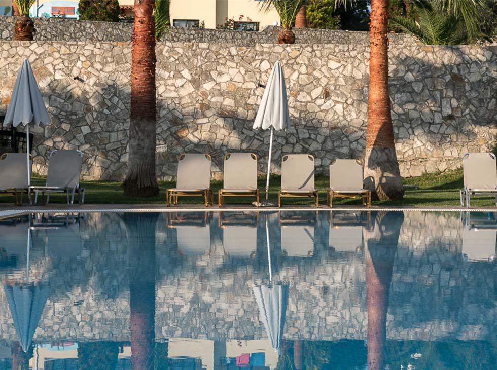 Langley Resort Almirida Bay Exterior photo